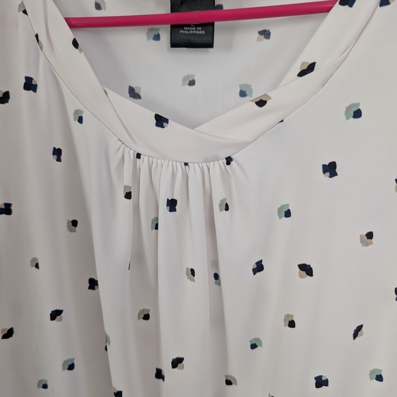 White Polka Dot Sleeveless Top - Picture 3 of 7